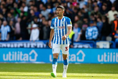 Huddersfield Kasabası 'ndan Yuta Nakayama # 33 numara Huddersfield Şampiyonası maçında Huddersfield Town, Cardiff City' ye karşı John Smith Stadyumu, Huddersfield, Birleşik Krallık, 17 Eylül 202