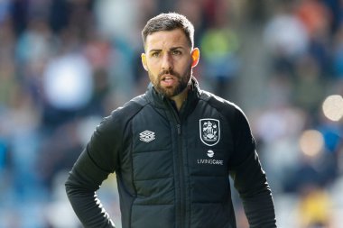 Narcis Pelach Huddersfield Town 'ın geçici antrenörü Huddersfield Town - Cardiff City maçında John Smith' in Stadyumu, Huddersfield, Birleşik Krallık, 17 Eylül 202