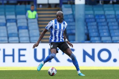 Sheffield Wednesday 'den Dominic Iorfa 17 Eylül 202' de Sheffield Çarşamba günü Hillsborough, Sheffield, İngiltere 'de Ipswich Town maçında topu sürüyor.