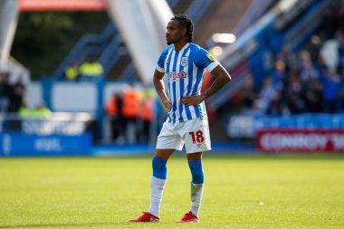 Huddersfield Town 'dan David Kasumu 17 Eylül 202' de John Smith Stadyumu 'nda Huddersfield Town ile Cardiff City arasındaki Gökyüzü İddia Şampiyonası maçında 18 numaraya yükseldi.