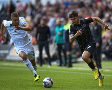 Hull City 'den Ozan Tufan # 7 Sky Bet Şampiyonası' nda Swansea City ile Hull City arasında oynanan Swansea.com Stadyumu, Swansea, Birleşik Krallık, 17 Eylül 202 'de oynanan Swansea City # 23.