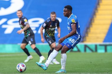 Birmingham City 'den Josh Williams 17 Eylül 202' de Birmingham City ile Coventry City arasındaki Sky Bet Şampiyonası maçında pas veriyor.