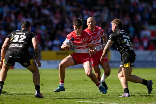 Joe Bennison Helens Corre Defensa Salford Red Devils Durante Partido —  Fotos de Stock