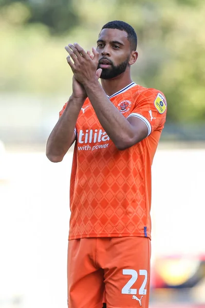 Hamilton Von Blackpool Bedankt Sich Bei Den Fans Beim Schlusspfiff — Stockfoto