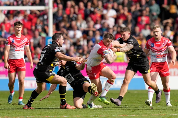 Mark Percival Helens Quebra Defesa Salford Red Devils Durante Jogo — Fotografia de Stock