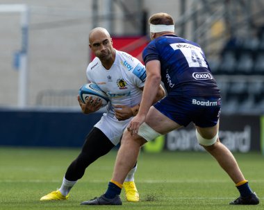 Exeter Chiefs 'ten Olly Woodburn, 18 Eylül 202' de Sixways Stadyumu, Worcester, İngiltere 'deki Gallagher Warriors vs Exeter Chiefs maçında Worcester Warriors' dan Joe Batley ile karşılaştı.
