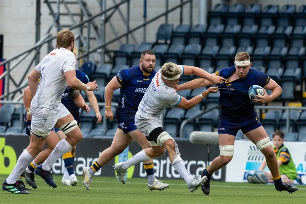 Joe Batley Des Worcester Warriors Est Affronté Par Richard Capstick — Photo