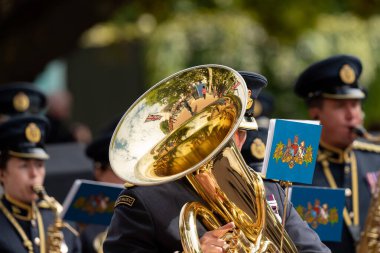 The Queen Elizabeth State Cenaze Töreni sırasında Londra City Centre, Londra, İngiltere 'deki bando takımlarının görüntüleri, 19 Eylül 202
