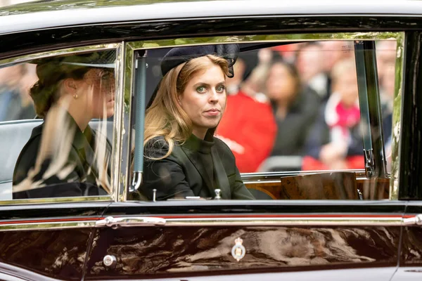 Princezna Eugenie Yorku Cestuje Zpět Během Průvodu Rakve Královny Alžběty — Stock fotografie