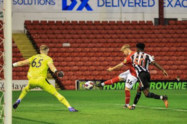 Barnsley 36 numaralı Jack Butterfill, 20 Eylül 202 'de Oakwell, Barnsley, İngiltere' de oynanan Papa John 's Trophy maçında 1-0 berabere kaldı.