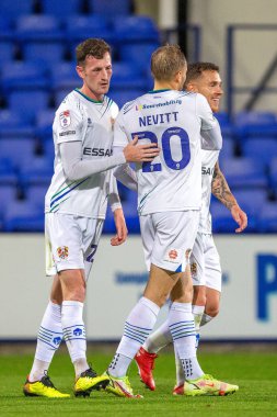 Tranmere Rovers 'ın 22 numaralı oyuncusu Paul Lewis, 20 Eylül 202' de Birkenhead, İngiltere 'deki Prenton Park' ta oynanan Papa John 's Trophy karşılaşmasında 2-0' lık galibiyet golünü kutluyor.