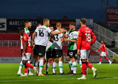 GoAL 0-2 Plymouth Argyle oyuncuları, 20 Eylül 202 'de İngiltere' nin Swindon şehrinde oynanan Papa John 's Trophy maçında Swindon Town - Plymouth Argyle maçında gol attılar.