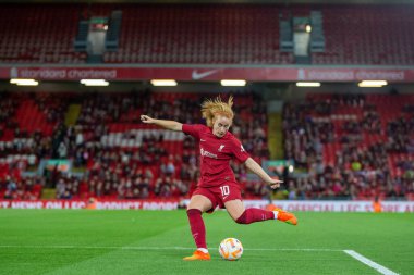 Rachel Furness #10 of Liverpool Women crosses the ball during the The Fa Women's Super League match Liverpool Women vs Everton Women at Anfield, Liverpool, United Kingdom, 25th September 202 clipart