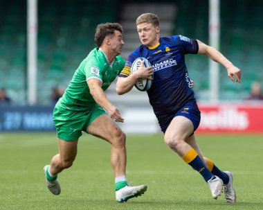 Worcester Warriors 'dan Noah Heward, 24 Eylül 202' de İngiltere 'nin Worcester Stadyumu' nda oynanan Gallagher Premiership maçı Worcester Warriors - Newcastle Falcons maçında Falcons 'a karşı Adam Radwan tarafından yenildi.