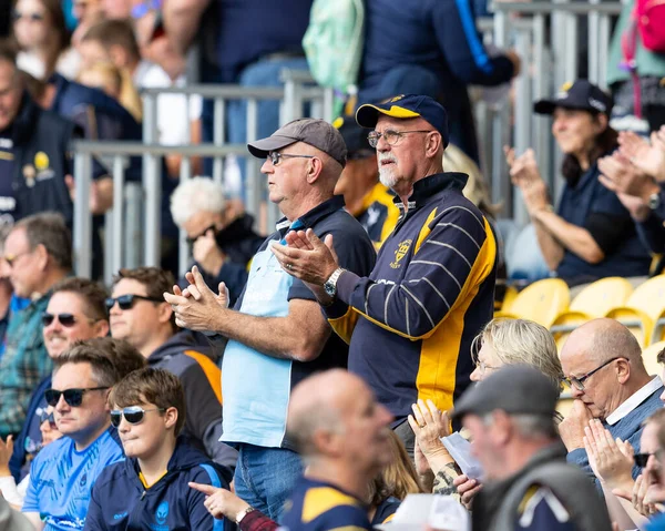 Worcester Warriors 'un destekçileri Gallagher Premiership maçı sırasında Worcester Warriors, Newcastle Falcons' a karşı Sixways Stadyumu, Worcester, Birleşik Krallık, 24 Eylül 202