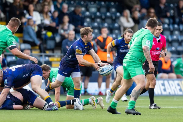 Chudley Des Worcester Warriors Passe Ballon Lors Match Gallagher Premiership — Photo