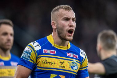 Jarrod OConnor # 24 Leeds Rhinos 25. Betfred Süper Lig final maçı sırasında Old Trafford, Manchester, İngiltere 'de St Helens - Leeds Rhinos maçında tepki gösterdi.