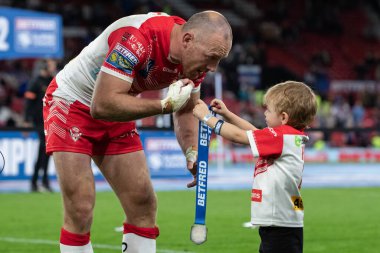 St Helens 'den James Roby # 9, 23 Eylül 202 tarihinde Old Trafford, Manchester, İngiltere' de oynanan 25. Betfred Süper Lig Grand League karşılaşmasında St.Helens - Leeds Rhinos maçında madalya sahibi oldu.