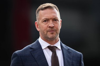 Hull KR baş antrenörü ve eski Leeds Gergedan oyuncusu Danny McGuire, 23 Eylül 202 tarihinde Old Trafford, Manchester, İngiltere 'de oynanan 25. Betfred Süper Lig Süper Lig Finali öncesinde Old Trafford Stadyumu' na geldiler.