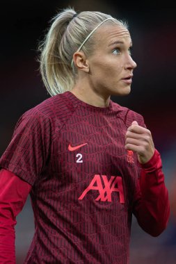 Liverpool 'lu 2. Emma Koivisto The Fa Women' s Super League maçı sırasında Anfield, Liverpool 'da Everton Women' a karşı 25 Eylül 202 'de seyrediyor.
