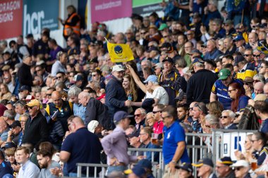 Worcester Warriors 'un destekçileri Gallagher Premiership maçı sırasında Worcester Warriors, Newcastle Falcons' a karşı Sixways Stadyumu, Worcester, Birleşik Krallık, 24 Eylül 202