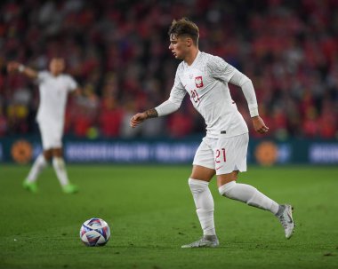 Polonyalı Nicola Zalewski, 25 Eylül 202 'de Cardiff City Stadyumu' nda Galler ve Polonya arasında oynanan UEFA Uluslar Ligi Grubu A4 karşılaşmasında