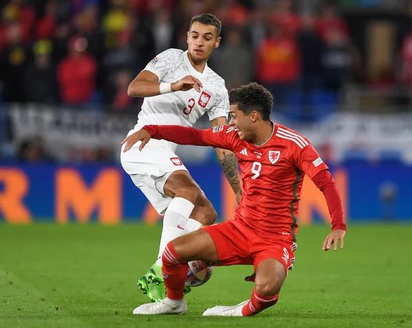 Brennan Johnson Wales Utmanar Polens Piotr Kiwior Uefa Nations League — Stockfoto