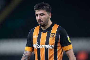 Hull City 'den 7 numaralı Ozan Tufan 30 Eylül 202' de MKM Stadyumu 'nda Hull City-Luton Town maçından sonra sahadan çıkıyor.