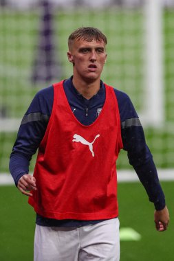 West Bromwich Albion takımından Jamie Andrews, Premier League 2 U23 karşılaşması öncesinde Villa Park, Birmingham, Birleşik Krallık 'ta Aston Villa-West Bromwich Albion maçında ısındı.