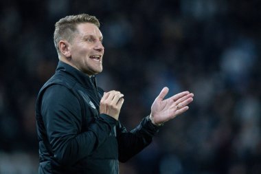 İlk takım koçu Andy Dawson, 30 Eylül 202 'de MKM Stadyumu' nda Hull City ile Luton Town arasındaki Sky Bet Şampiyonası maçında Shota Arveladze 'nin ayrılması sonrasında görevi devraldı.