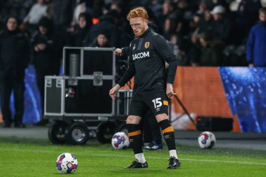 30 Eylül 202 'de Hull City, Hull, İngiltere' deki Luton Town maçından önceki maç öncesi hazırlık maçında Hull City 'den Ryan Woods # 15.