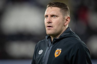 İlk takım koçu Andy Dawson 30 Eylül 202 'de MKM Stadyumu' nda oynanan Sky Bet Şampiyonası karşılaşması öncesinde oynanan hazırlık maçında Hull City, Luton Town 'a karşı.