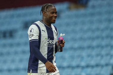 West Bromwich Albion 'dan Reyes Cleary # 28 Premier League 2 U23 maçından sonra Aston Villa, West Bromwich Albion' a karşı Villa Park, Birmingham, Birleşik Krallık, 30 Eylül 202 'de oynanan maçta gülümsedi.
