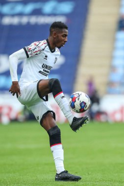 Middlesbrough 'dan Isaiah Jones Coventry City, Coventry Building Society Arena, Coventry, İngiltere, 1 Ekim 202' de Middlesbrough 'a karşı oynanan Sky Bet Şampiyonası maçında topu kontrol ediyor.