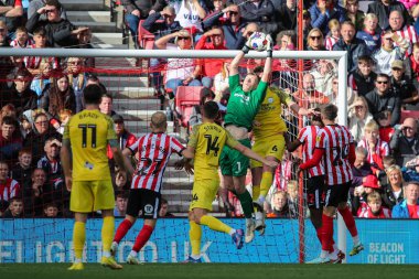 Sunderland 'dan Anthony Patterson, 1 Ekim 202' de İngiltere 'nin Sunderland şehrinde Preston North End' e karşı oynanan Sky Bet Şampiyonası maçında topu yakalıyor.