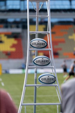 Gilbert Rugby topuyla adımlar Leicester 'ın atış çalışması için hazır. Gallagher Premiership maçında Saracens, Leicester Tigers 'a karşı StoneX Stadyumu, Londra, İngiltere, 1 Ekim 202