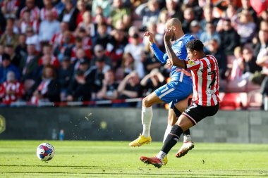 Sheffield United 'dan Rhian Brewster # 7 ve Birmingham City' den Jordan Graham # 11 Sky Bet Şampiyonası 'nda Sheffield United, Birmingham City' ye karşı Bramall Lane, Sheffield, Birleşik Krallık, 1 Ekim 202