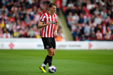 Sheffield United 'ın Sander Berge # 8' i Sheffield United ile Birmingham City maçında Bramall Lane, Sheffield, Birleşik Krallık 'ta 1 Ekim 202' de karşı karşıya geldi.