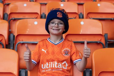 Blackpool 'un genç bir taraftarı Sky Bet Şampiyonası öncesinde Blackpool Norwich City' e karşı Bloomfield Road, Blackpool, İngiltere, 1 Ekim 202