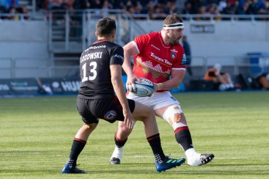  Leicester Tigers 'ın James Cronin # 1' i, 1 Ekim 202 'de StoneX Stadyumu' nda oynanan Gallagher Premiership maçında Saracens - Leicester Tigers maçında Alex Lozowski # 13 'den önce topu indiriyor.