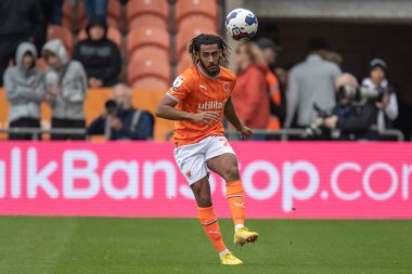 Blackpool 'dan Dominic Thompson # 23 numara 21 Ekim 202' de Bloomfield Road, Blackpool 'da oynanan Blackpool-Norwich City maçında top üzerinde.