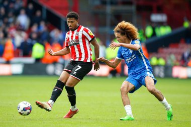 Sheffield United 'dan Rhian Brewster # 7 ve Birmingham City' den Hannibal Mejbri # 6 Gökyüzü İddia Şampiyonası maçında Sheffield United - Birmingham City Bramall Lane, Sheffield, İngiltere, 1 Ekim 202
