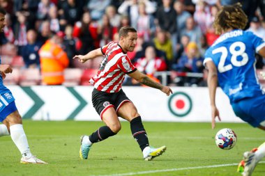 Sheffield United takımından Billy Sharp 1 Ekim 202 'de Bramall Lane, Sheffield, İngiltere' de Sheffield United ve Birmingham City maçında gol atma girişiminde bulundu.