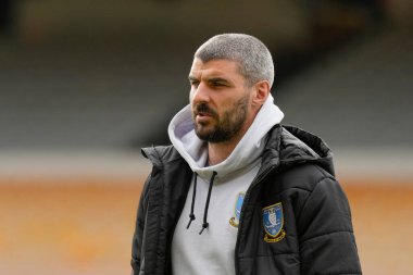 Sheffield Wednesday takımından Callum Paterson, 1 Ekim 202 'de İngiltere' nin başkenti Burslem 'deki Vale Park' ta oynanan Port Vale-Sheffield maçından önce sahaya bakıyor.