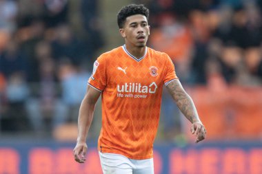 Blackpool 'dan Jordan Lawrence-Gabriel # 4 Gökyüzü İddia Şampiyonası maçı Blackpool Norwich City ile Bloomfield Road, Blackpool, İngiltere, 1 Ekim 202
