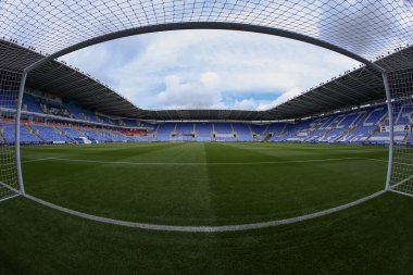 Sky Bet Şampiyonası 'nda stadyumun genel bir görüntüsü... Reading vs Huddersfield Town... Select Car Kiralama Stadyumu, Reading, İngiltere, 1 Ekim 202
