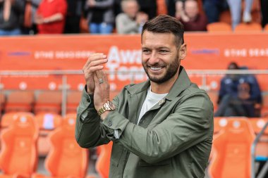 Eski Blackpool ve Norwich oyuncusu Wes Hoolahan, 1 Ekim 202 'de Bloomfield Road, Blackpool, İngiltere' de oynanan Blackpool-Norwich City maçında konuk oyuncu oldu.