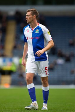 Blackburn Rovers 'ın 5 numaralı Dominic Hyam maçı sırasında Blackburn Rovers, Millwall' a karşı Ewood Park, Blackburn, Birleşik Krallık, 1 Ekim 202
