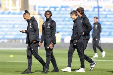 Huddersfield Town oyuncuları 1 Ekim 202 'de İngiltere' nin Reading şehrinde oynanan Seect Car Leasing Stadyumu 'nda oynanan Sky Bet Şampiyonası maçında stadyuma geldiler.