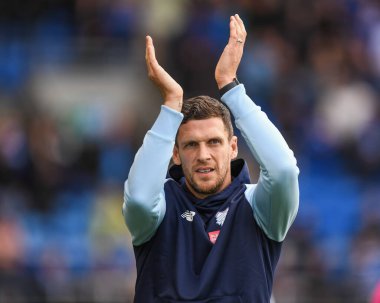 Cardiff City 'nin Mark Hudson teknik direktörü Cardiff City - Burnley maçı sırasında Cardiff City Stadyumu, Cardiff, İngiltere, 1 Ekim 202